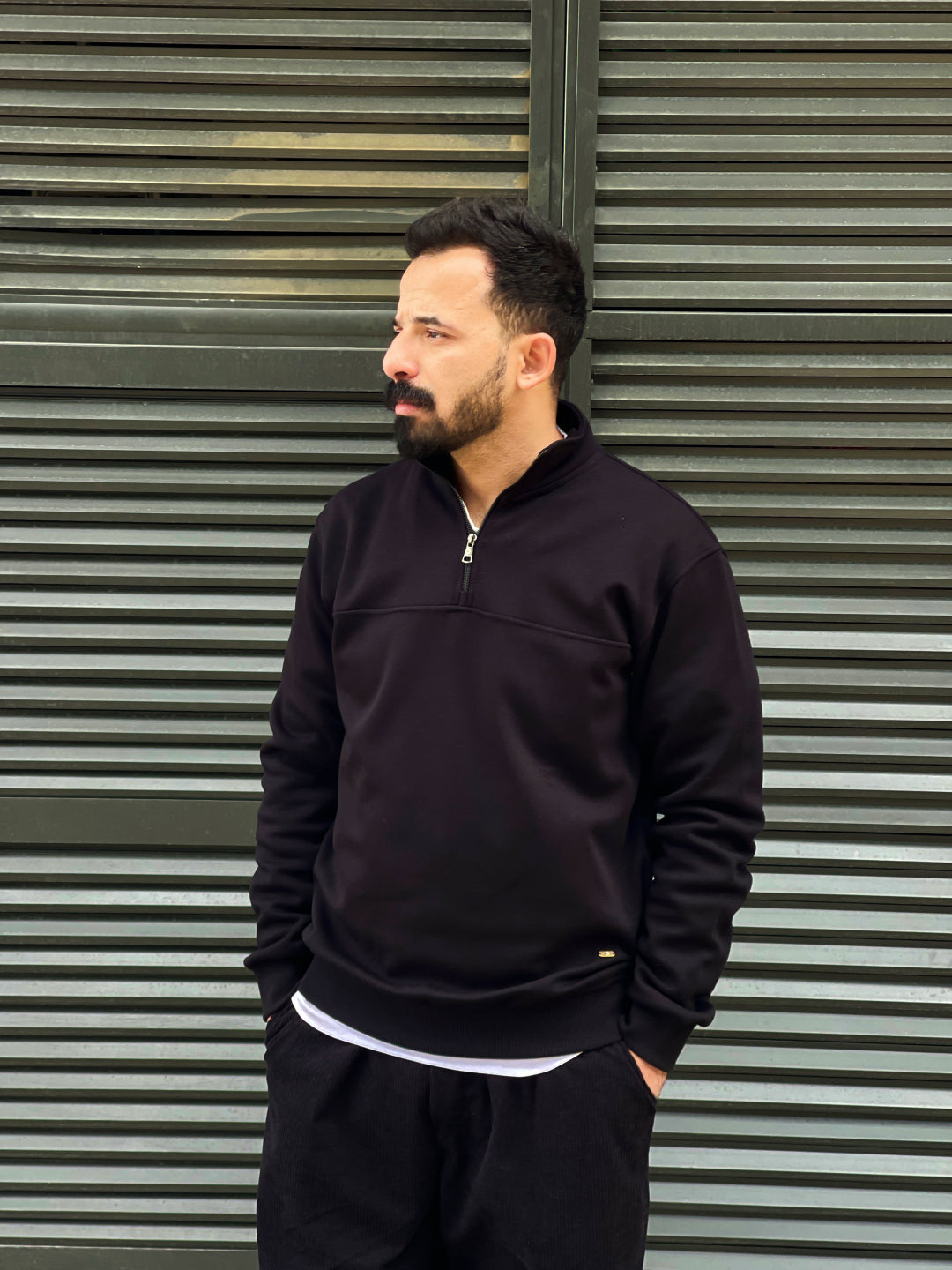 Sweater Half Zipper - Black