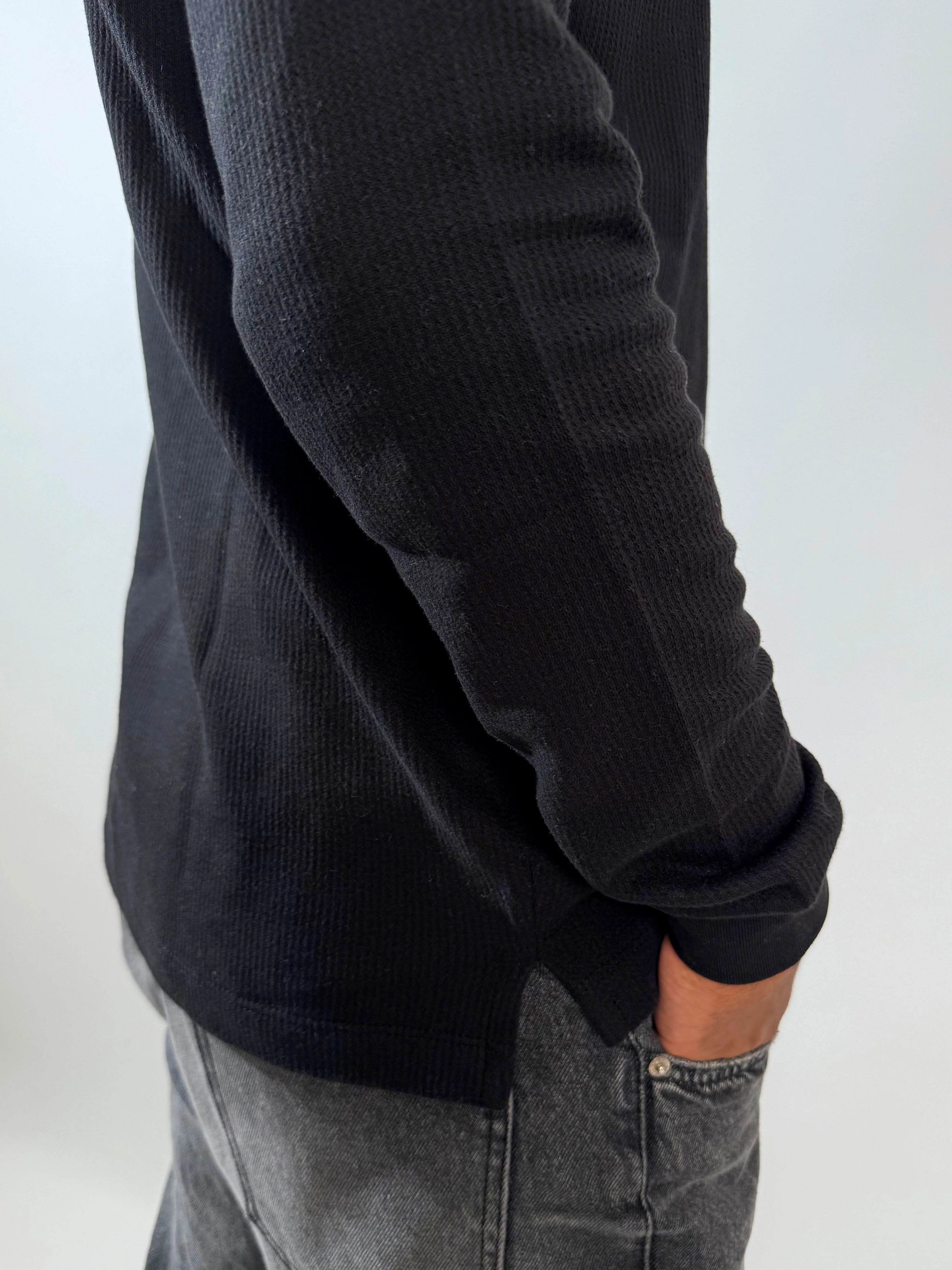 Ribbed Long Sleeves Undershirt - Black